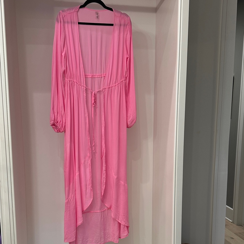 Beach Scene small  pink long sleeve swim cover up. Like new